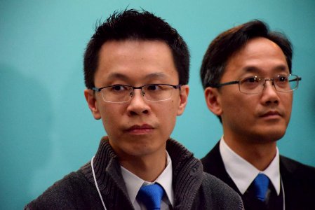 香港特首選委會選舉 民主派奪325席 01