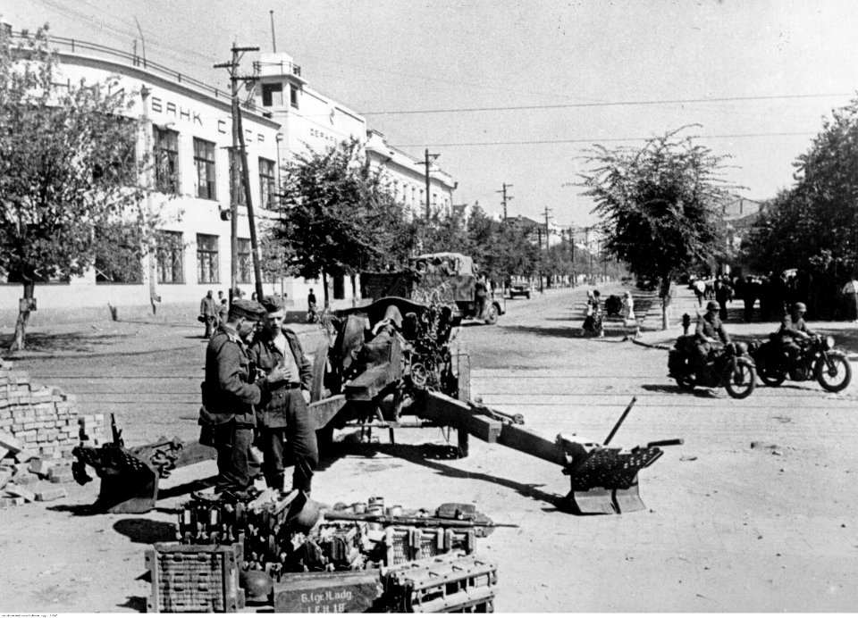 Zajecie przez wojska niemieckie miasta Krzywy Róg (2-845)