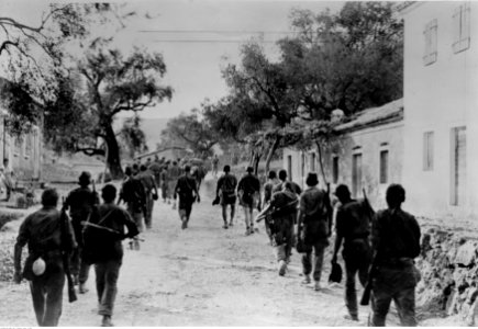 Zajęcie przez wojska niemieckie greckiej wyspy Leros (2-608)
