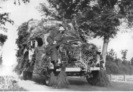 Zamaskowany pojazd jednostki NSKK na froncie zachodnim (2-395) photo