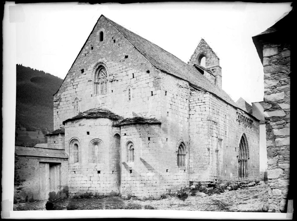Àbsis de l'església de Betren