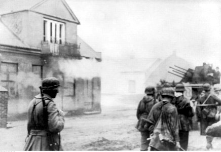 Żołnierze niemieccy podczas działań przeciwko partyzantom radzieckim (2-1938)