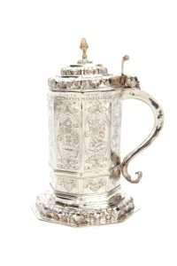 Åttsidig silverkanna med bomärke inom vapensköld - Skoklosters slott - 91915