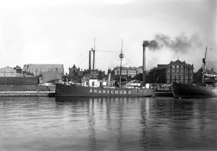 Äransgrund -majakkalaiva Ruoholahdenrannan Sillilaiturissa, Länsisatamassa - N25493 (hkm.HKMS000005-km0000o8nq)