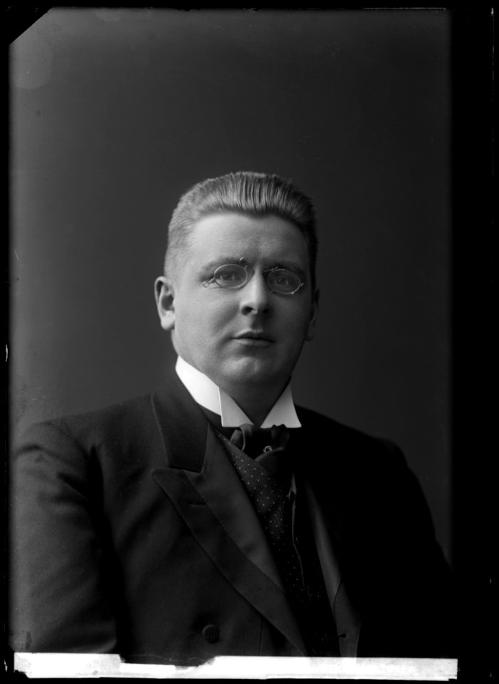Åke Wallgren, opera singer, portrait 1911 - SMV - GV066