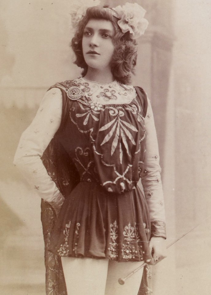 Ève Lavallière, btv1b85969067 (cropped)