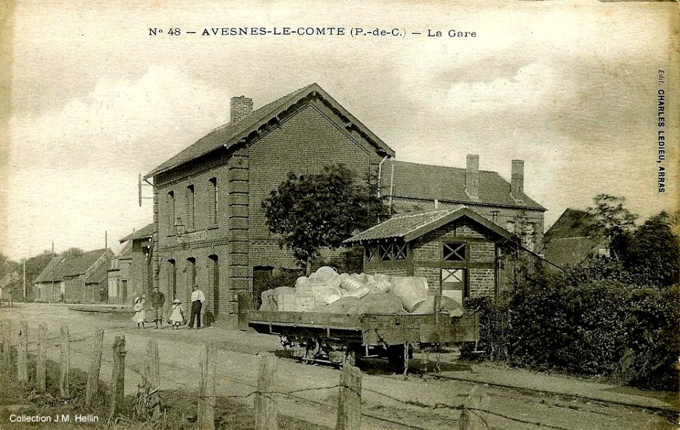 Éditions Charles Ledieu 48 Avesnes-le-Comte (Pas-de-Calais) La Gare