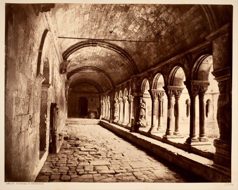 Édouard Baldus - Arles. Cloitre St. Trophime (north gallery) - Google Art Project