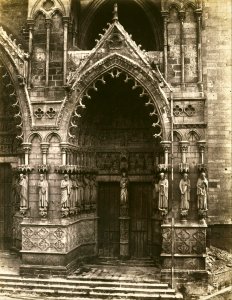 Édouard Baldus - Amiens Cathedral (Porte de la Vierge) - Google Art Project photo