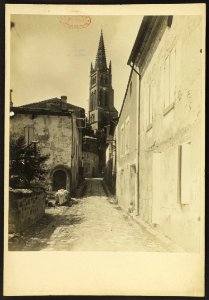Église monolithe de Saint-Émilion - J-A Brutails - Université Bordeaux Montaigne - 1136