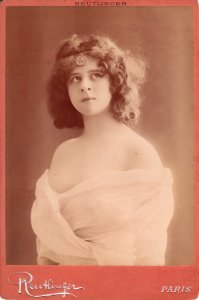 Élise de Vère, by Reutlinger