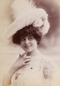 Élise de Vère, btv1b85969082-p039, 4