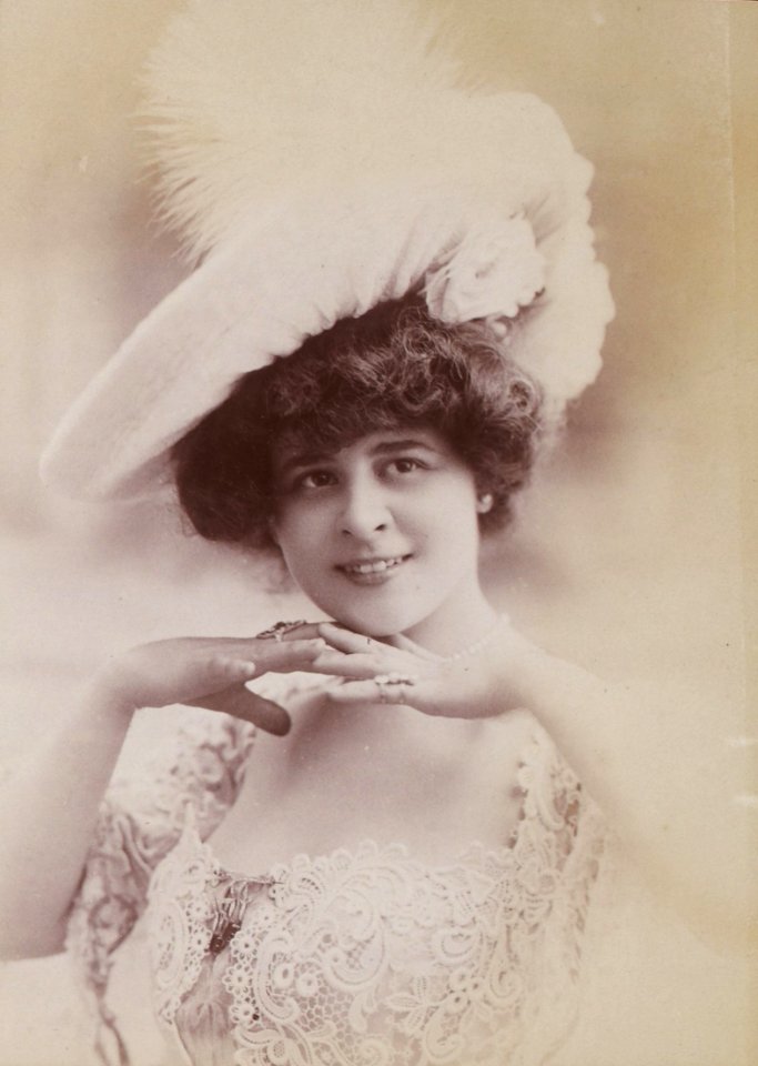 Élise de Vère, btv1b85969082-p039, 3