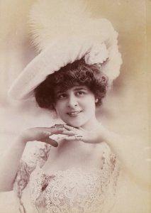 Élise de Vère, btv1b85969082-p039, 3