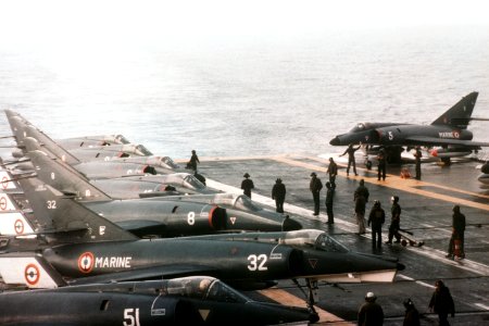 Étendard IVM and Super Étendard aboard Foch (R99) 1983
