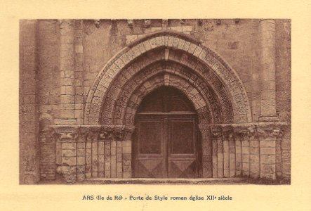 Île de Ré-FR-17-Ars-portail roman de l'église