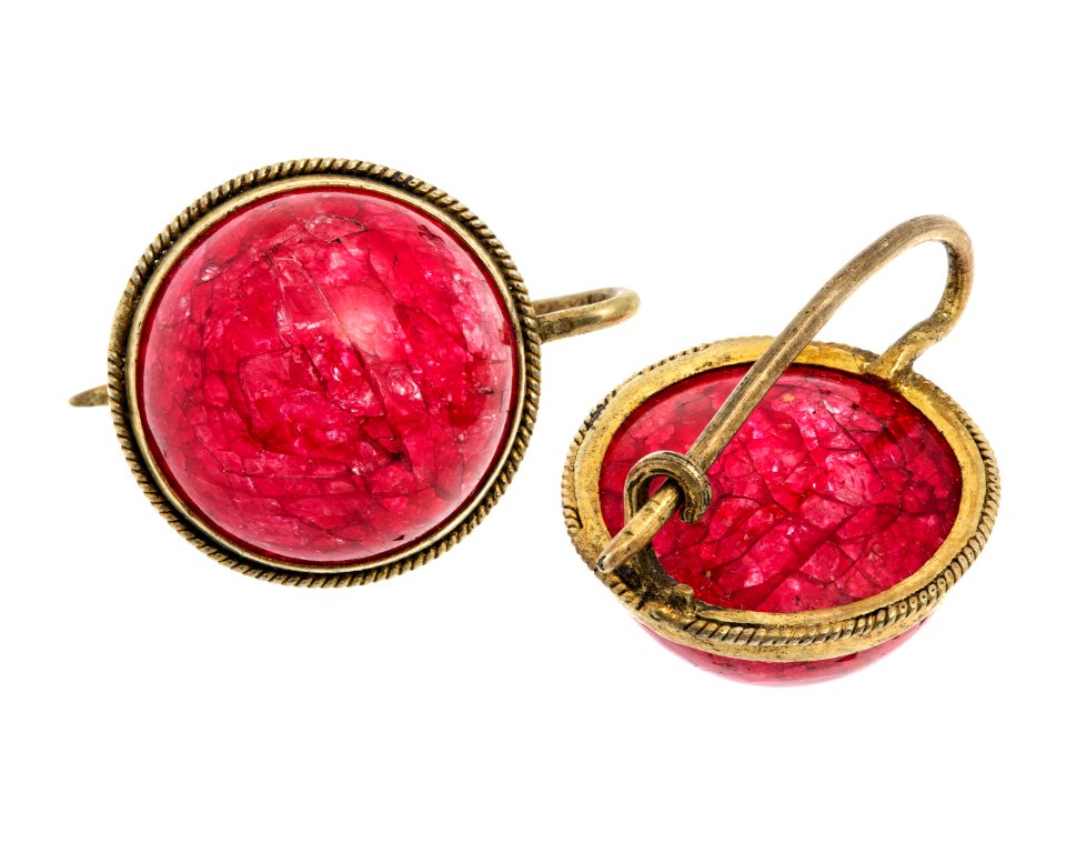 Örhängen i rosenkvarts och förgyllt silver, 1800-tal - Hallwylska museet - 110262