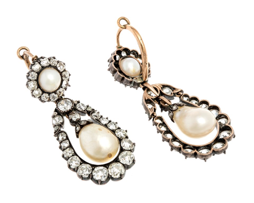 Örhängen av guld och silver med diamanter och pärlor, 1700-tal - Hallwylska museet - 110311