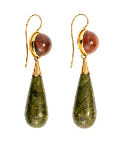 Örhängen av guld och strandstenar, 1800-talets andra hälft - Hallwylska museet - 109926