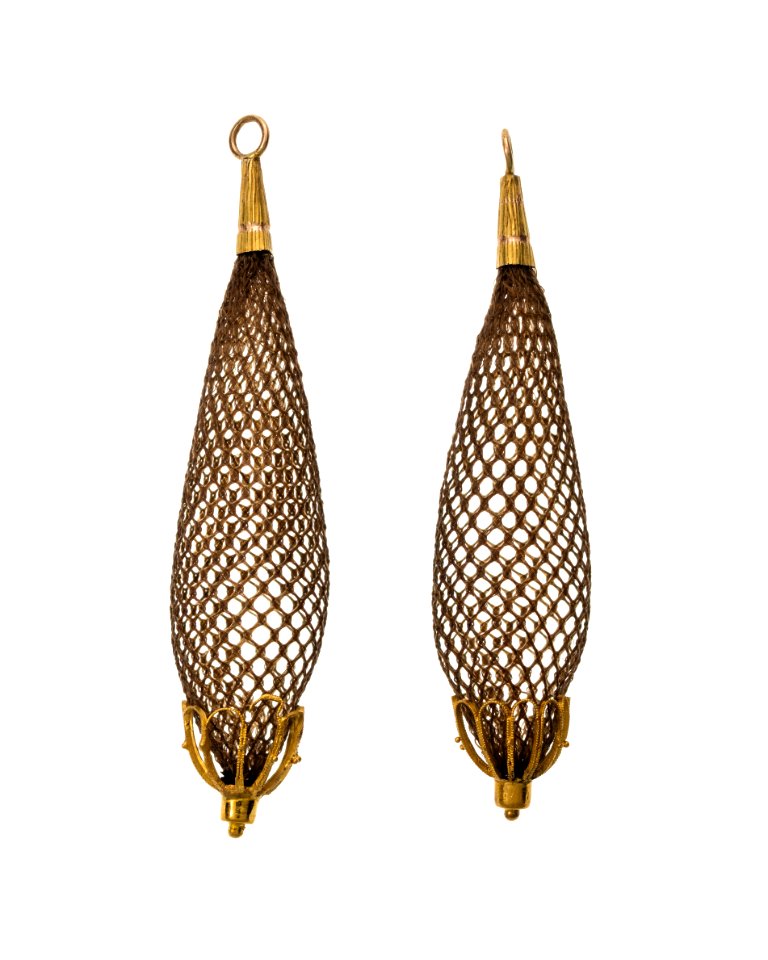 Örhängen, av hår med guld, 1830-tal - Hallwylska museet - 109862