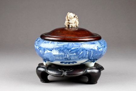 Östasiatisk keramik. Rökelsebrännare - Hallwylska museet - 95634 photo