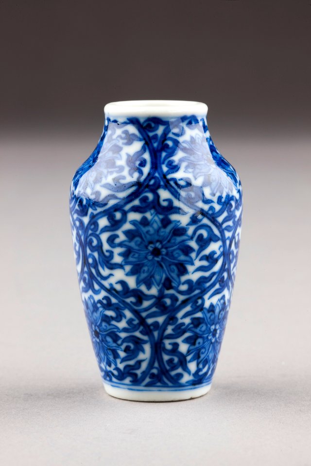 Östasiatisk keramik. Snusflaska - Hallwylska museet - 95783