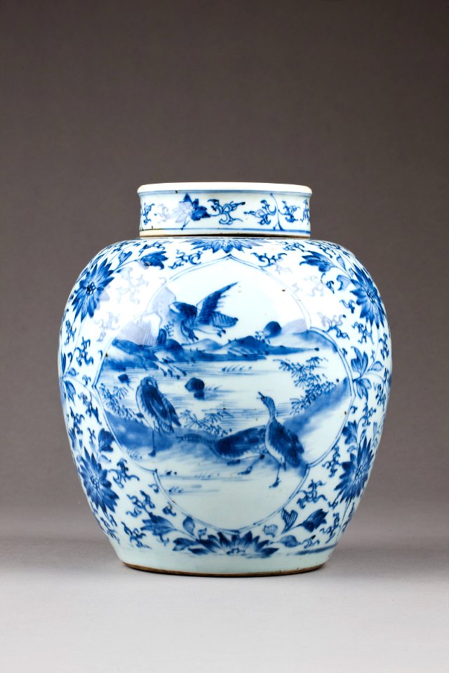 Östasiatisk keramik. Urna - Hallwylska museet - 95776