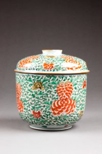 Östasiatisk keramik. Burk med lock - Hallwylska museet - 95800