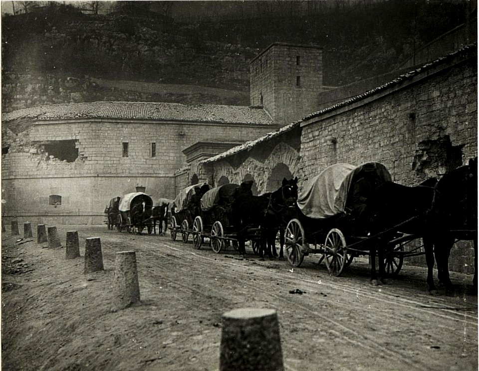 Österreichischer Train auf der Straße nach Primolano. (BildID 15417802)
