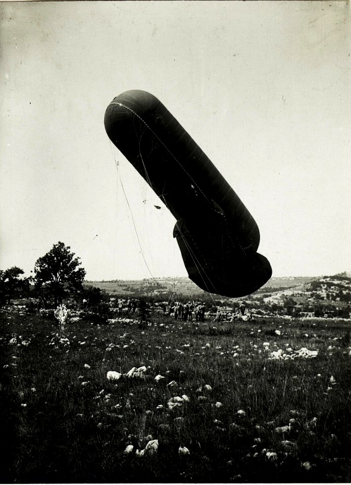 Österreichischer Fesselballon in Konstanjevica. (BildID 15586815)