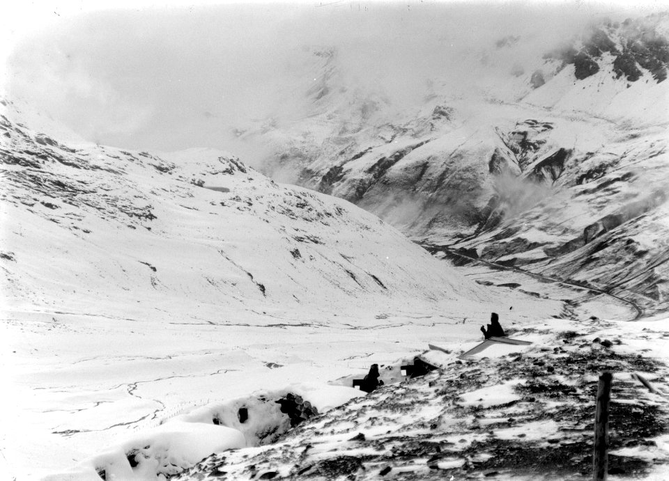 Österreichischer Schützengraben auf der Dreisprachenspitze - CH-BAR - 3239139