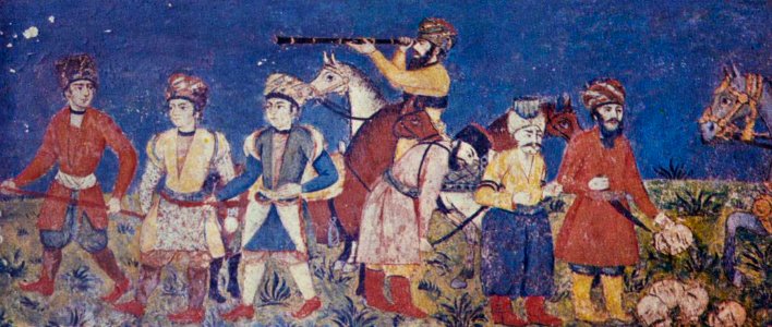 İkinci mərtəbə mərkəzi zalın frizində döyüş səhnəsi (komandir)