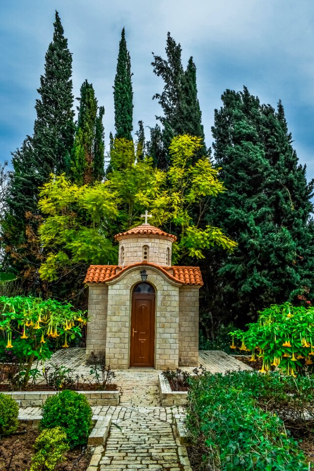 Building religion travel