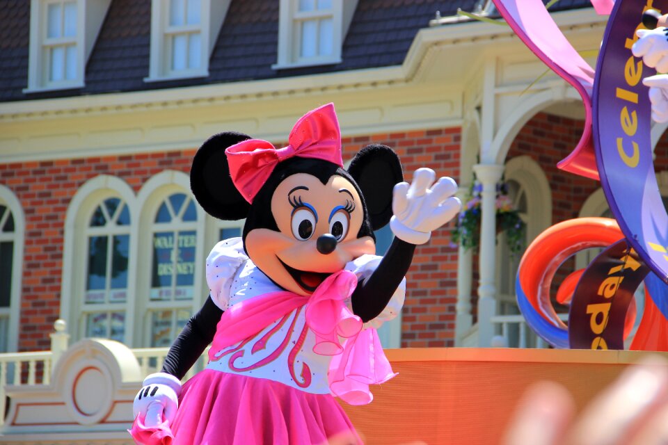Minie disney mickey