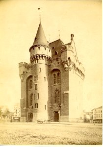 Брюсель. Porte de Hal