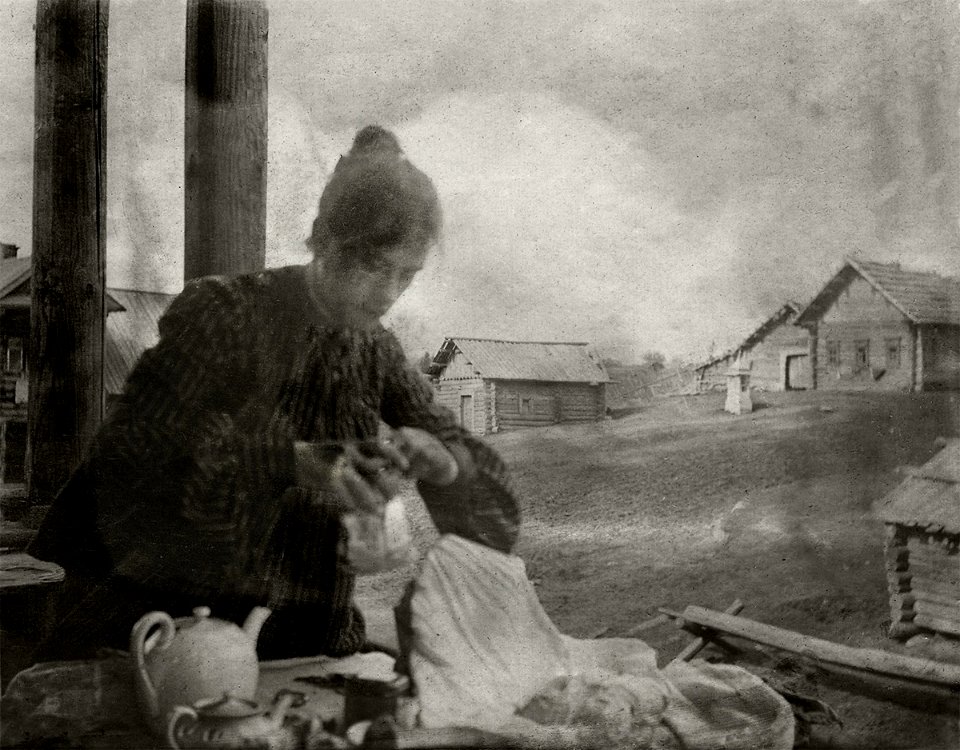 В Ивашеве на постоялом дворе. Юлия Кустодиева 1903