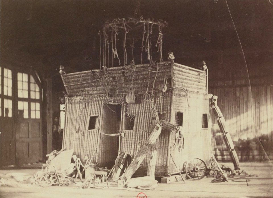 Надар Феликс. Корзина 'Гиганта' после аварии c Надаром. 1863 г content nadar-8