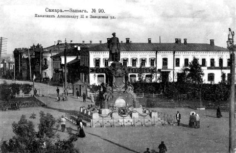Памятник Александру II и Заводская улица