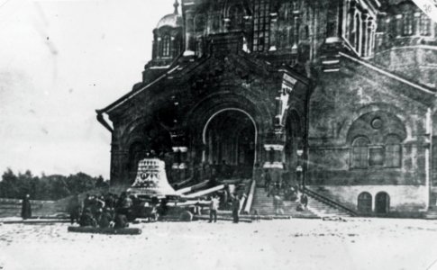 Поднятие колокола на кафедральный собор в г. Самаре