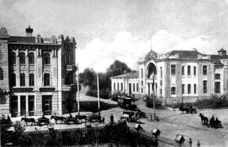 Перекресток улиц Шихобаловской (Сокольничьей) и Льва Толстого (Москательной)