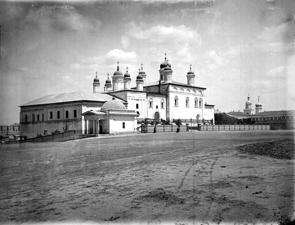 Троицкий собор в Астрахани и дом, где жила Мария Мнишек. 1894 (2)