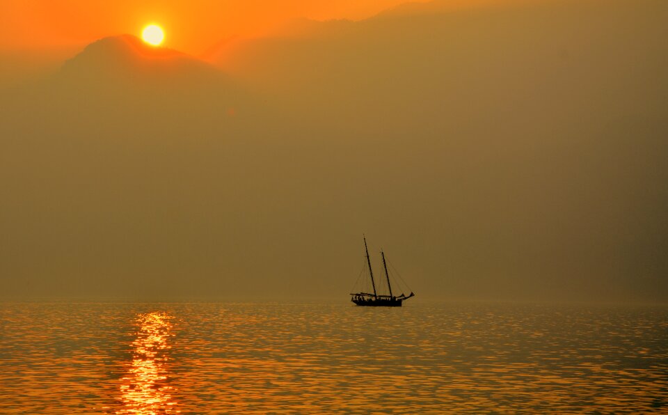 Sun mooring reflection