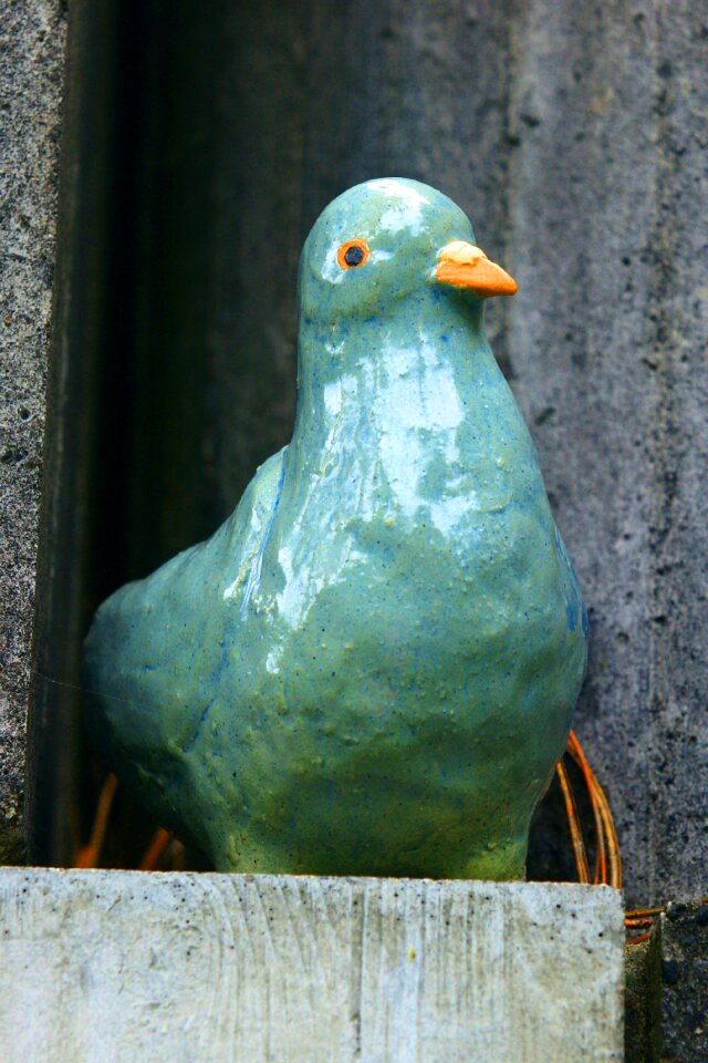 Porcelain dove plumage decorative
