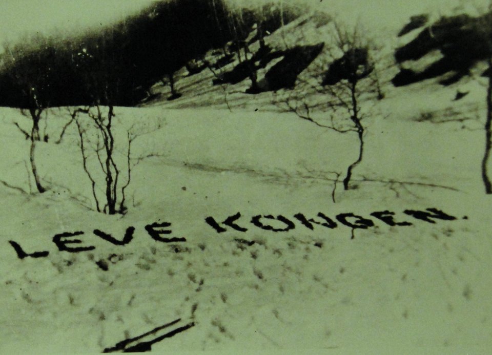 “Leve Kongen” (Long Live the King) written in occupied Norway to Allied fliers overhead, Norway, 1941 (22392470366)