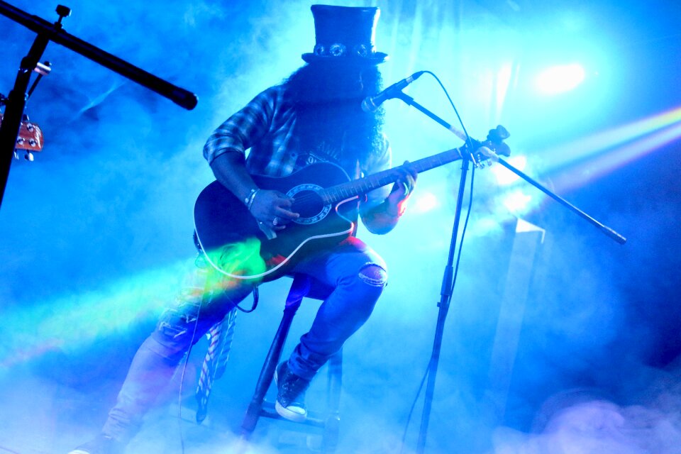 Instrument guitarist ropes