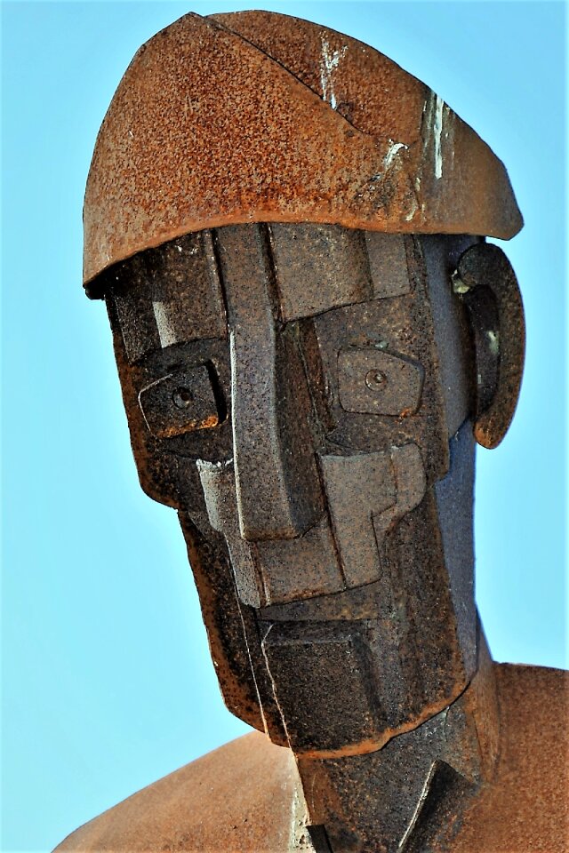 Metal angular machine