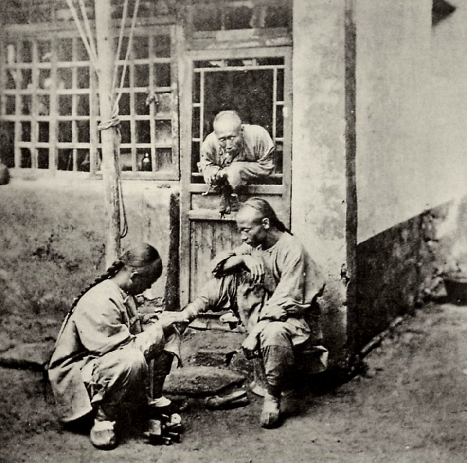 Thomson, John - Ein fahrender Fußpfleger (Zeno Fotografie)