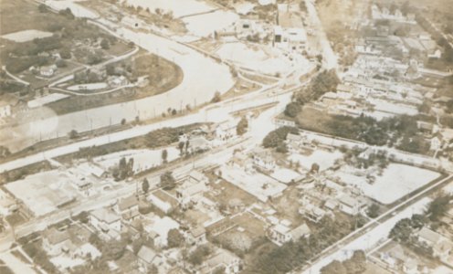 Thorold Ontario from the Air (HS85-10-37535)