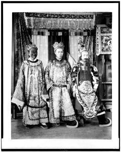 Three actors from Theatre Annamite, full-length portrait, in costumes, Paris Exposition, 1889 LCCN94500834