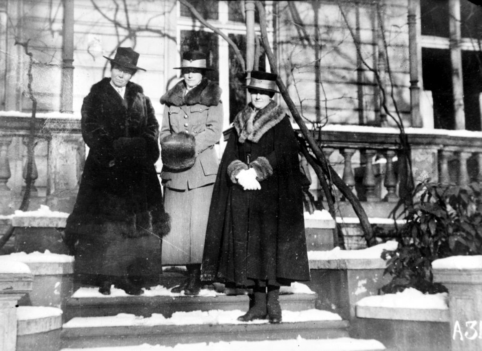 Three employees of the American Red Cross in Trier, Germany, in February 1919 (anrc.00250)